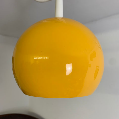 70er Jahre Kugellampe in gelb