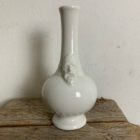 Kleine Vase mit Masken KPM Zeptermarke