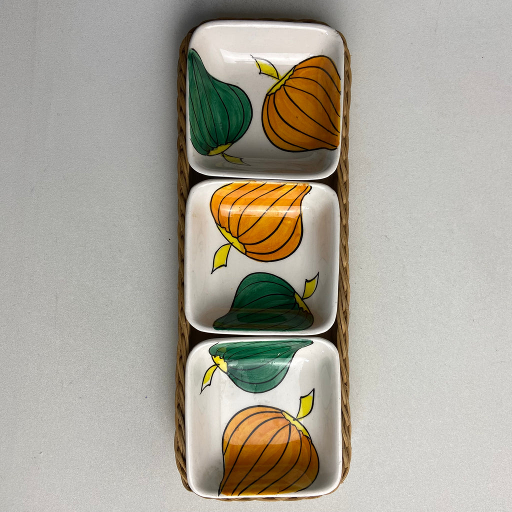 Servier Schalen im Korb mit Paprika Dekor – Trödelfuchs Vintage Shop