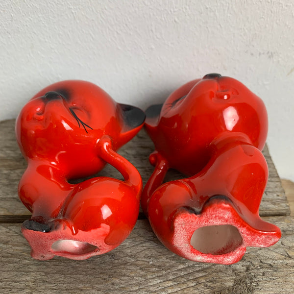 Vintage rote Keramik Katzen