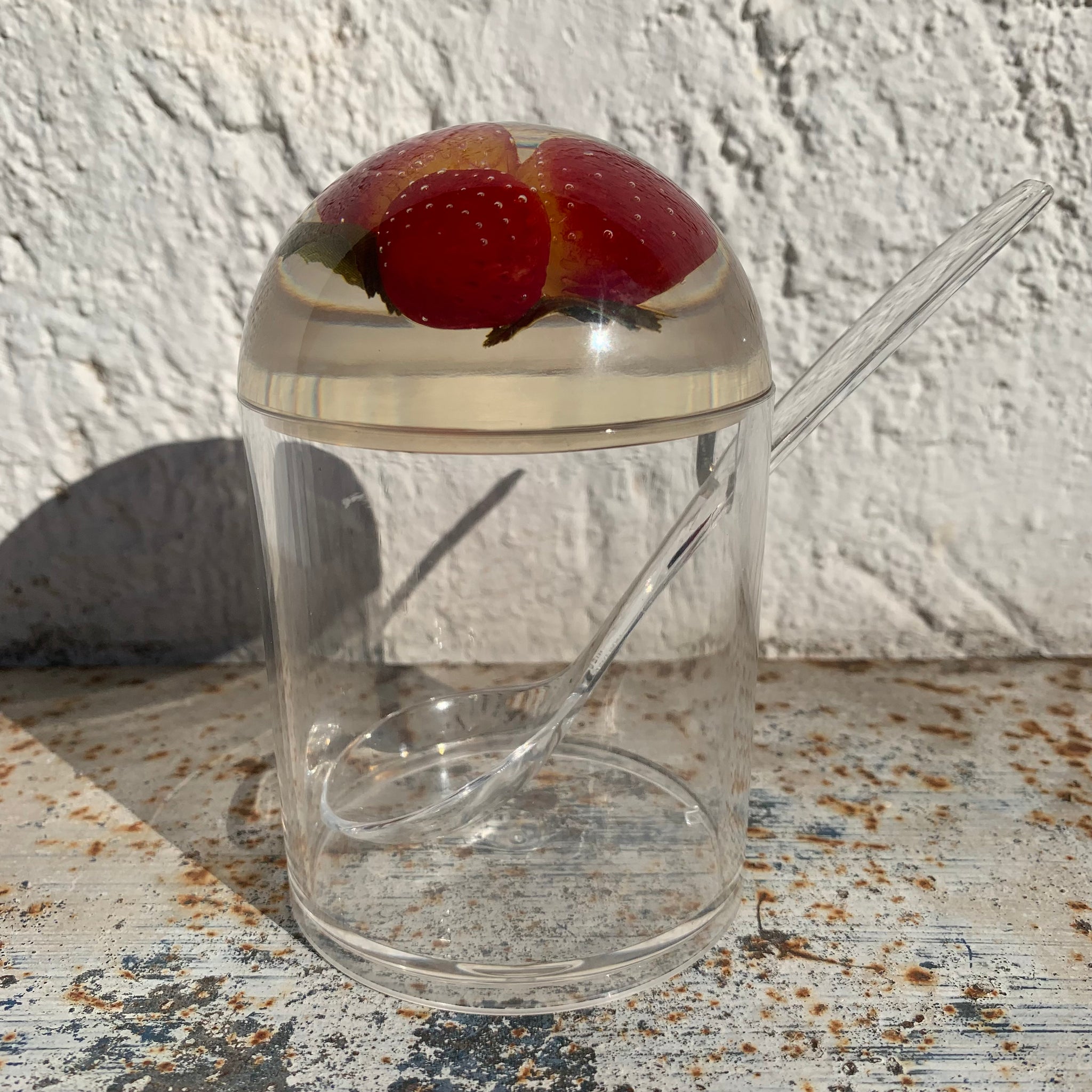 Vintage Marmeladendose aus Acrylglas Erdbeeren – Trödelfuchs Vintage Shop
