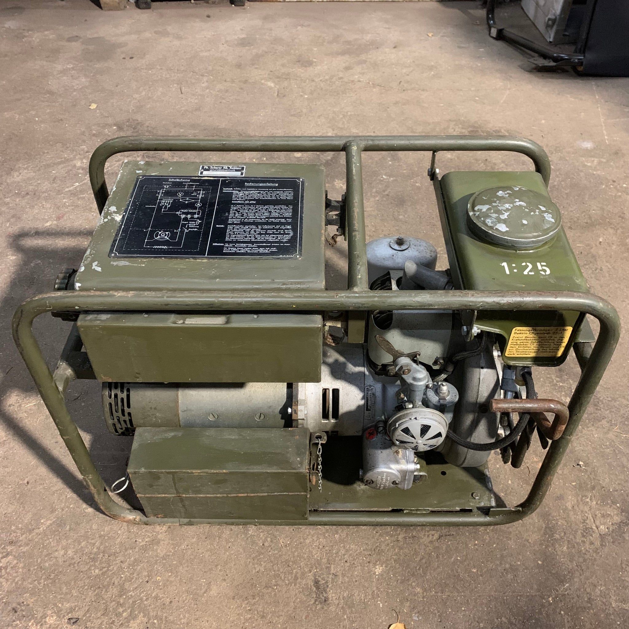 Bundeswehr Stromaggregat DC Generator 24 Volt