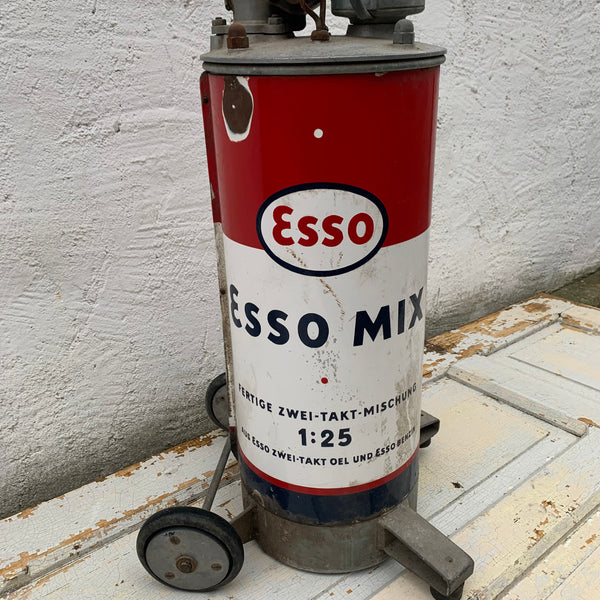 Vintage 2 Takt Benzin Esso Zapfsäule