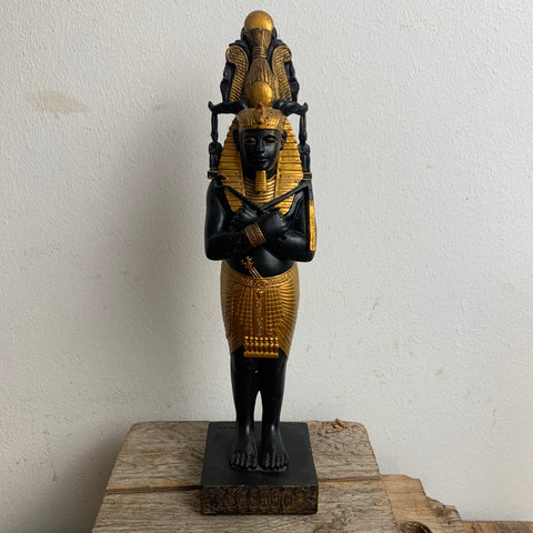 Statue von Tutanchamun