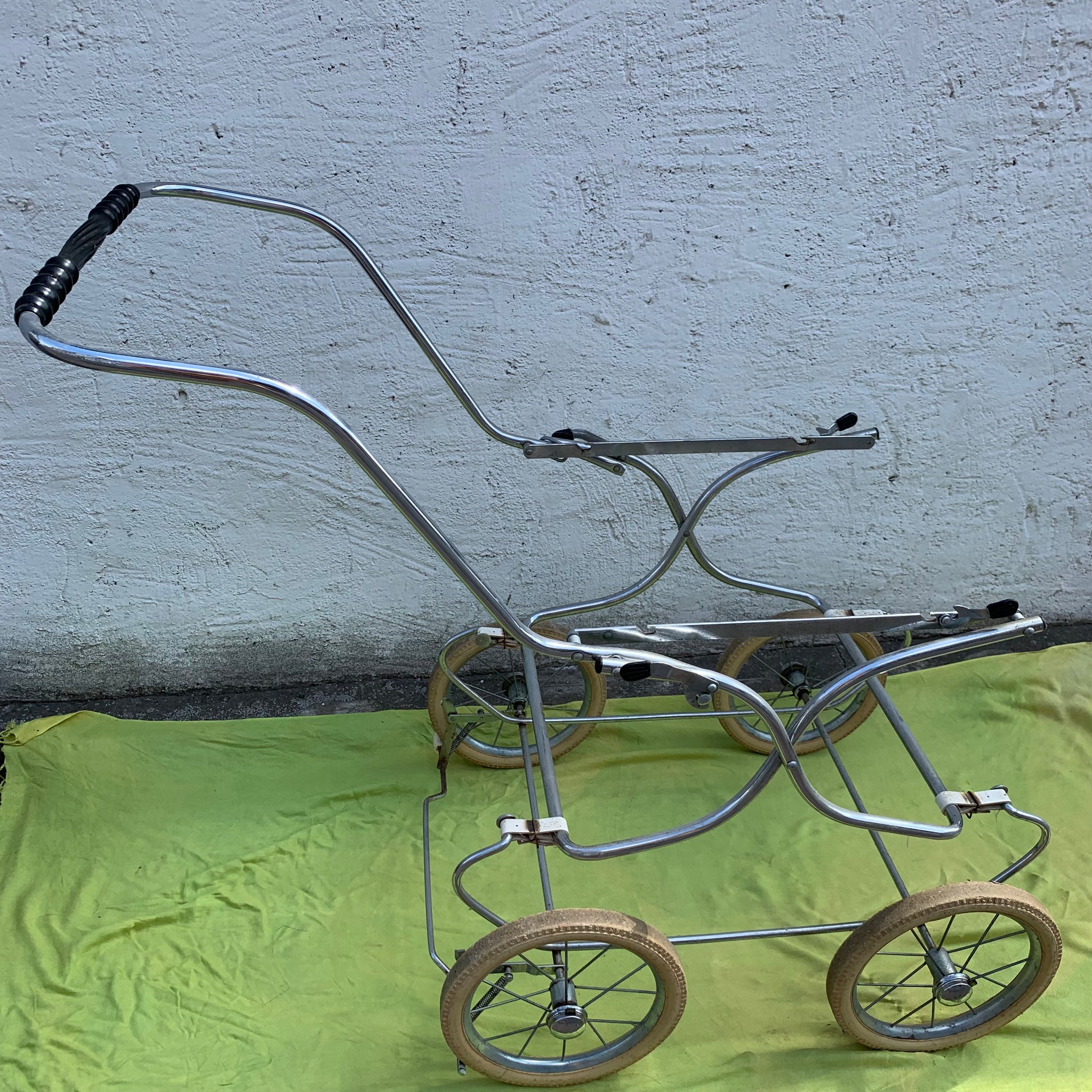 Vintage Kinderwagen 70er Jahre – Trödelfuchs Vintage Shop