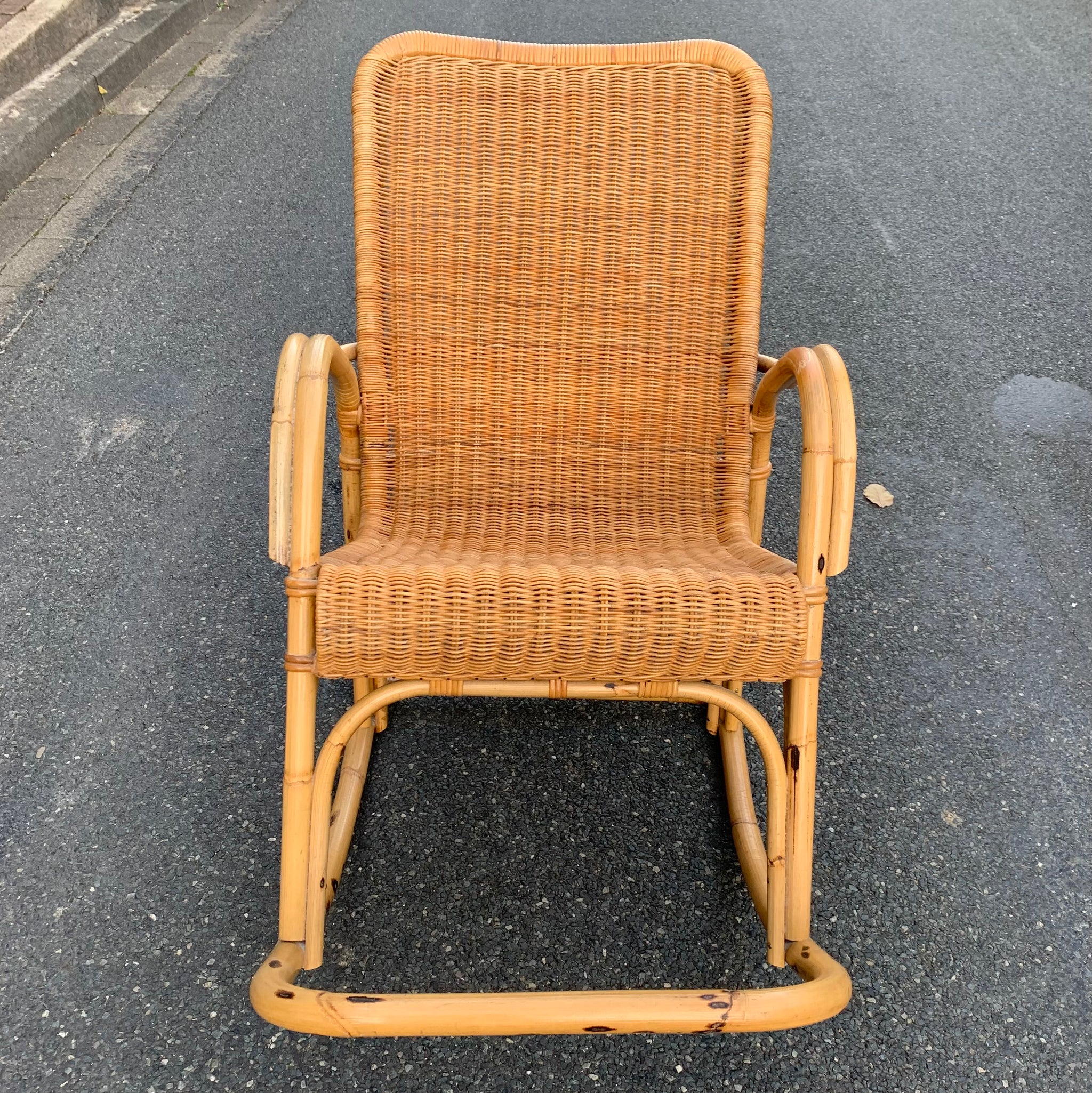 Vintage Schaukelstuhl aus Rattan und Bambus – Trödelfuchs Vintage Shop