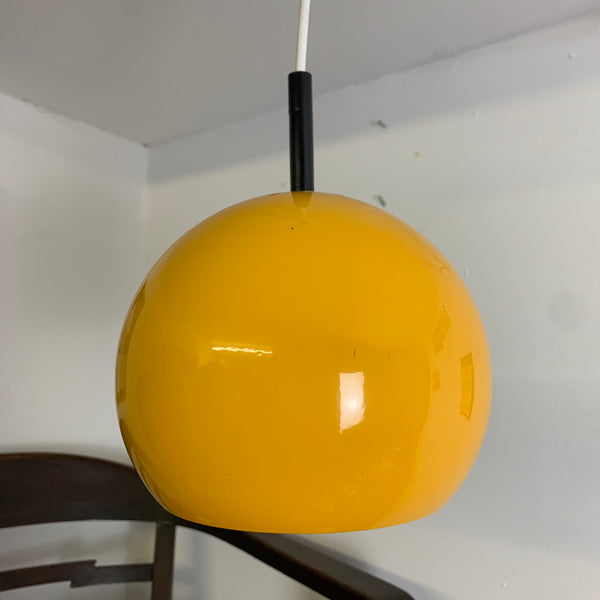 70er Jahre Kugellampe in gelb