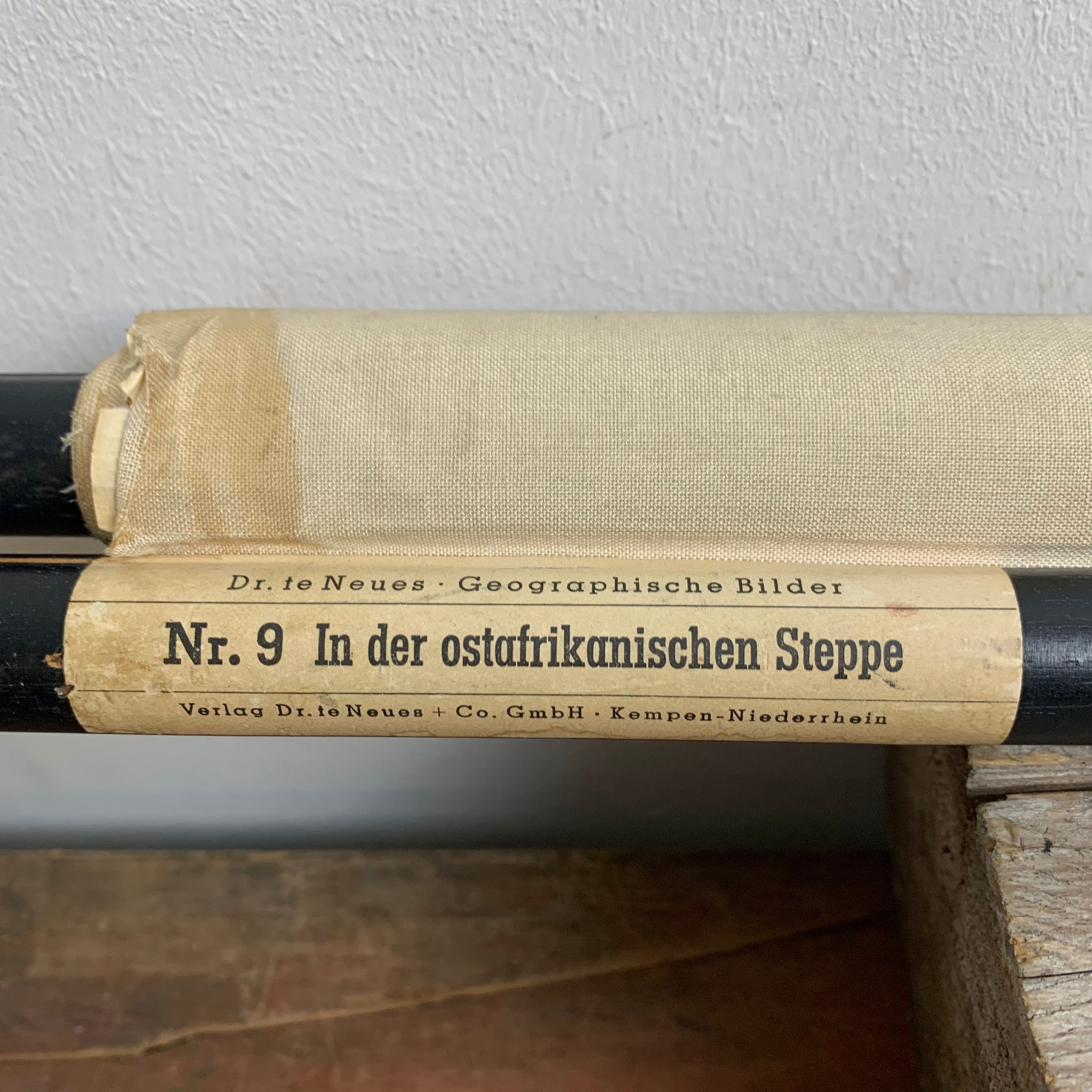 1960 - Michael M. Kiefer Schulwandkarte In der ostafrikanischen Steppe - Detail Label