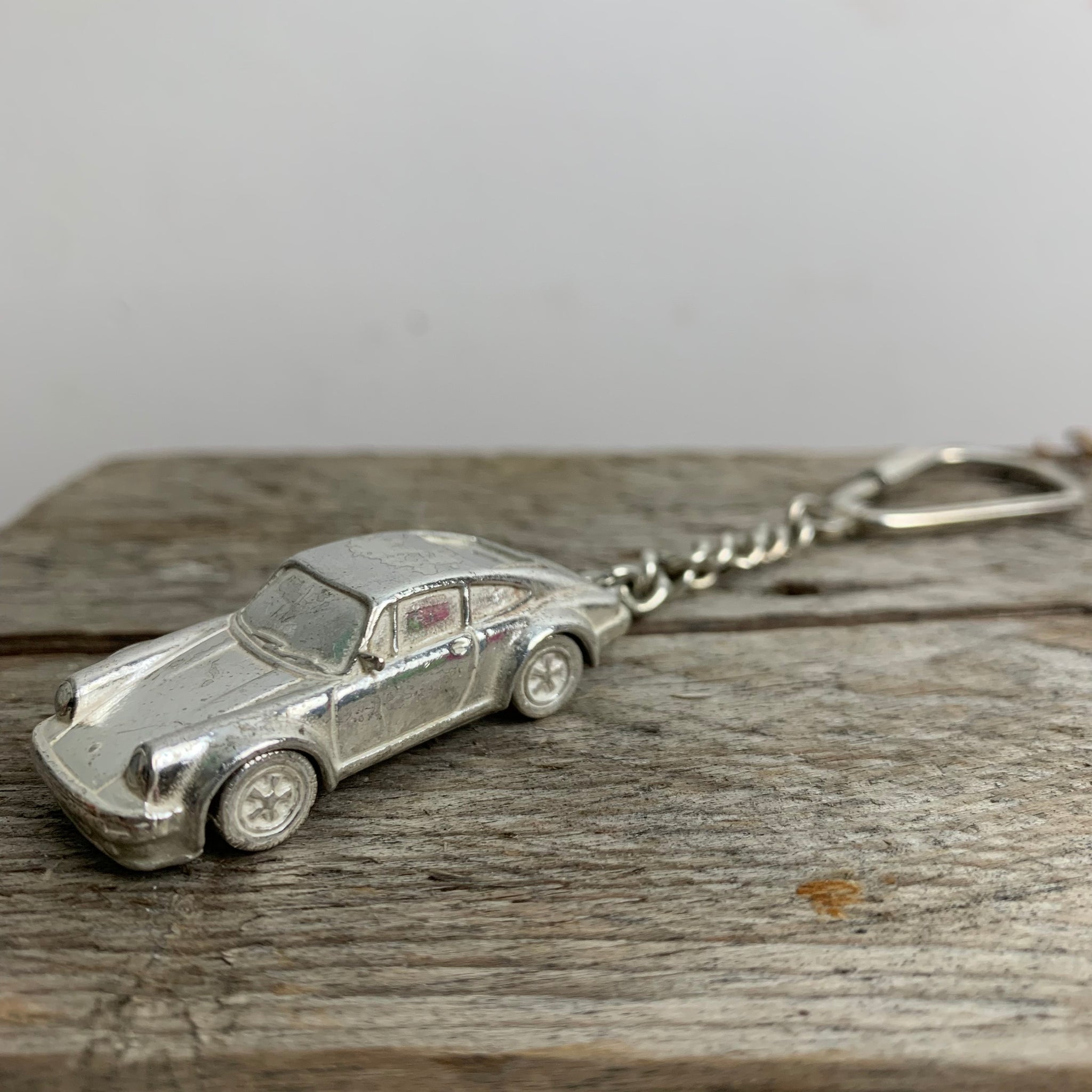 Hochwertiger Schlüsselanhänger Porsche 911 800er Silber – Trödelfuchs  Vintage Shop