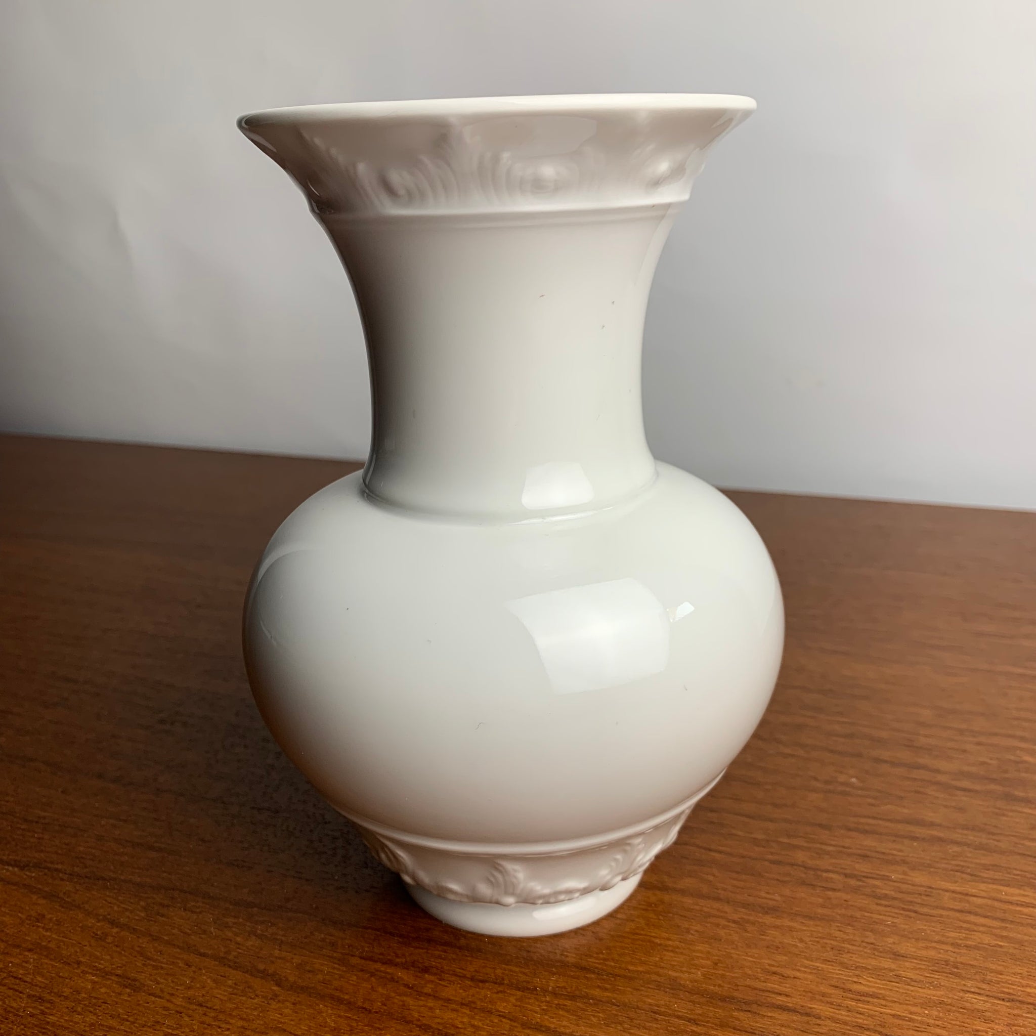 Weiße Porzellan Vase KPM Zeptermarke – Trödelfuchs Vintage Shop