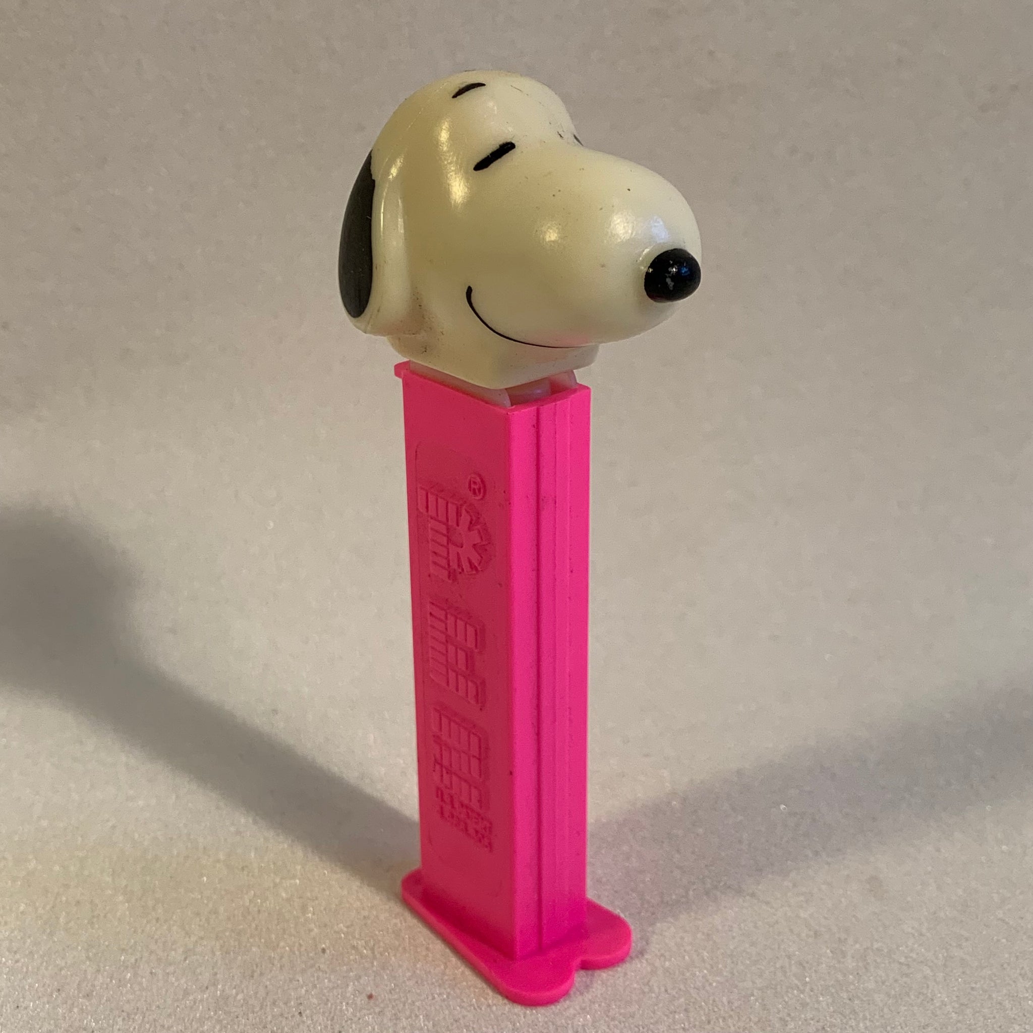 PEZ Snoopy pink